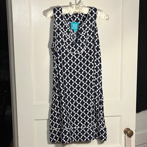escapada Dresses & Skirts - Escapada Navy and White Patterned Dress